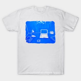 Perceiving space T-Shirt